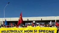 "Electrolux non si spegne", il corteo dello stabilimento di Porcia