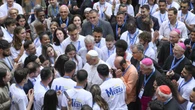 Il Papa è arrivato allo stadio olimpico Lluis Companys
