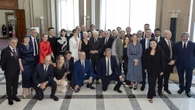 Arianna Fontana regala una medaglia olimpica al presidente Mattarella