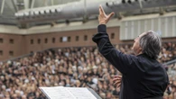 Cantare amantis est, Riccardo Muti dirige il coro d'Italia