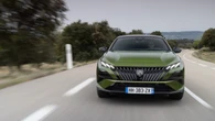 Peugeot 408, con il restyling si fa più audace