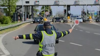Polstrada '60 multe al casello A1 Calenzano, molti senza cinture'
