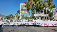 "Ci avete tolto la dignità", sit-in per salvare il castello delle cerimonie