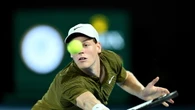 Australian Open: Sinner battuto al quinto set, in finale va Djokovic