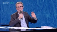 Panariello: "Il libro sulla pesca di Carlo Conti? Ma se non tira su mai nulla"