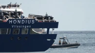 Evacuazione conclusa, la nave Hondius salpata per i Paesi Bassi