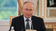 Putin rilancia, 'Schroeder sarebbe un buon mediatore'