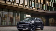 Jeep Avenger Black Edition si aggiunge alla famiglia del Suv compatto