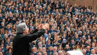 Riccardo Muti e il coro dei 3546: 'L'Inno non è per solisti'