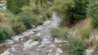 Scivola e cade in un torrente, morto un pescatore di 78 anni
