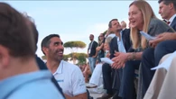 Meloni al Settecolli a Roma, tra selfie e strette di mano