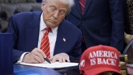 Trump, 'siamo pieni di munizioni, possiamo far guerra per sempre'