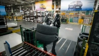 Calvin-40, il robot umanoide nella fabbrica di Renault