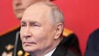 Putin, 'pronti a negoziare con la Ue, preferirei Schroeder'