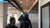 Sequestrata e violentata per 3 giorni, fermate 5 persone