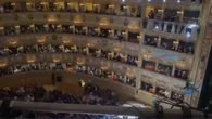 Venezia, il pubblico della Fenice contro Colabianchi: "Dimissioni!"