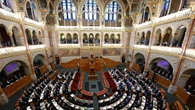 Parlamento ungherese vota lo stop all'uscita dalla Cpi voluta da Orban