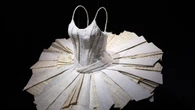 In mostra a Milano gli abiti-scultura di Caterina Crepax