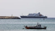 Hantavirus, la nave Hondius entrata nel porto di Granadilla a Tenerife