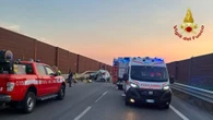 19enne in auto muore nello scontro con un tir nel Mantovano