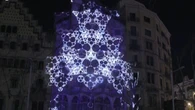Barcellona, spettacolo di luci e immagini sulla facciata di Casa Batllo'