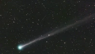 Per una cometa che si disintegra, un'altra diventa visibile