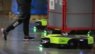 Amazon, arriva robot-collega con cui parlare. Un miliardo per formare a nuovi lavori