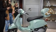 La Vespa celebra gli 80 anni con le nuove Primavera e Gts