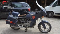 I Carabinieri sequestrano le moto che furono dell'Arma, avevano ancora i fregi