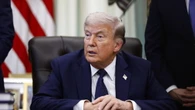 Trump, 'l'Iran ci ha detto che è al collasso, ci chiede di riaprire Hormuz'