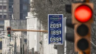 Urso convoca le compagnie, adeguino subito i prezzi dei carburanti