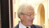 In tanti a Bologna per l'ultimo saluto al libraio Romano Montroni