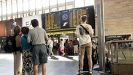 Giovedì treni a rischio. Sindacati di base confermano lo sciopero