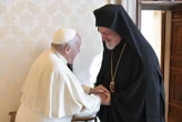 In un romanzo di Javier Cercas il viaggio del Papa in Mongolia