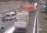 Pullman a fuoco in A12, oltre 12 km di coda nel nodo genovese
