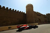O jogo virou? Mercedes tenta recuperar favoritismo contra Red Bull em Baku