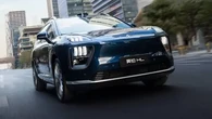 GAC Hyptec HL EREV Sanggup Tempuh 1.369 Km Sekali Pengisian