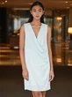 7 Model Gaun Pesta V-Neck Minimalis yang Wajib Dimiliki, Selalu Relevan di Setiap Era