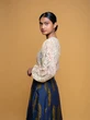 7 Pesona Batik Brokat Lengan Bishop Anggun, Tampil Mewah dalam Balutan Nuansa Tradisional