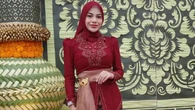 7 Potret Aurel Hermansyah Pakai Kebaya Bali Hijab, Tampil Langsing dengan Berat 49 Kg