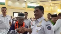 Peduli Jemaah Calon Haji Lansia, Pemprov Sulut Beri Hadiah