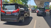 Pakai Patwal 'Tot Tot Wuk Wuk', Mobil Sekprov Sulsel Jadi Sasaran Emosi Pengguna Jalan