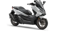 Honda Forza Punya Fitur dan Warna Baru, Tampilannya Jadi Makin Berkelas