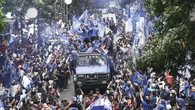 Pawai Persib Juara Jilid 2, Mengulang 'Deui' Haru-biru Tahun Lalu
