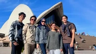 6 Potret Liburan Andre Taulany dan Keluarga di Australia, Kompak Banget