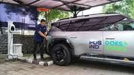 Goes Green, Pos Indonesia Pasang Wall Charging Mobil Listrik di Kantor Pusat