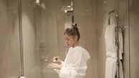 5 Kebiasaan di Kamar Mandi yang Sebaiknya Tidak Dilakukan Lagi