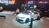 Corolla Altis HEV GR Sport Debut di GIIAS 2025, Toyota Perluas Lini Sporty-Hybrid