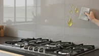 7 Material Dinding Dapur yang Mudah Dibersihkan dari Minyak dan Tahan Noda Membandel