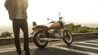Royal Enfield Meteor 350 Sundowner Orange Menyapa Indonesia, Persediaan Terbatas